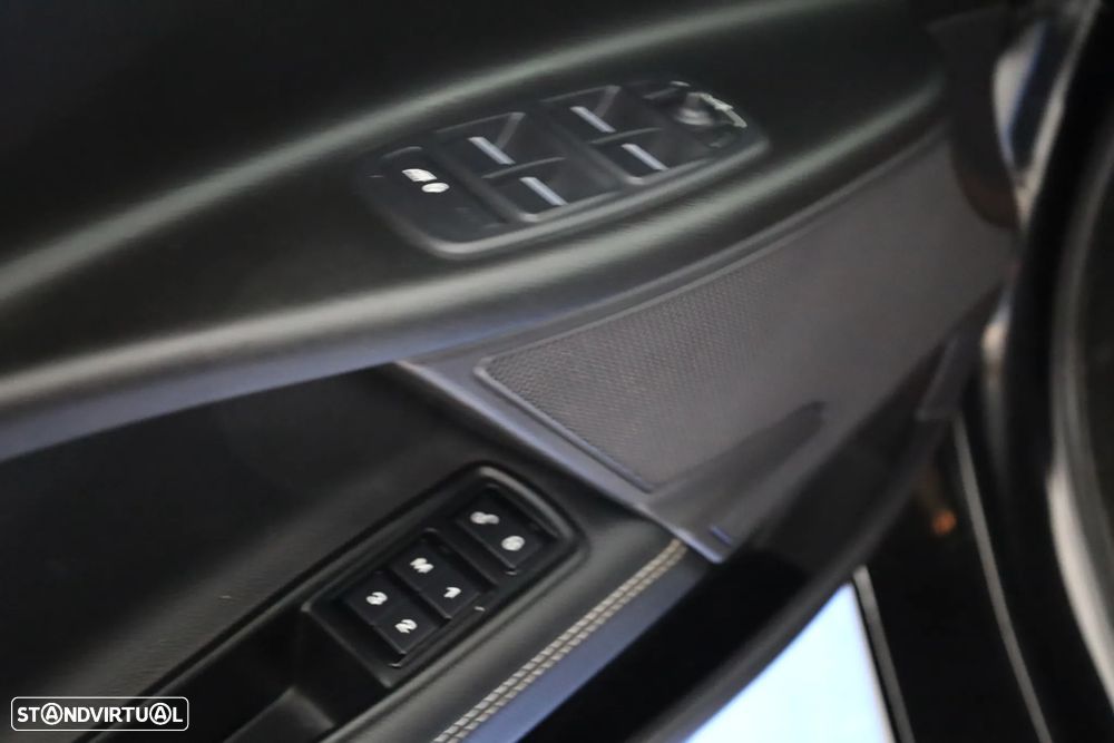 Jaguar XE 20d R-Sport - 6