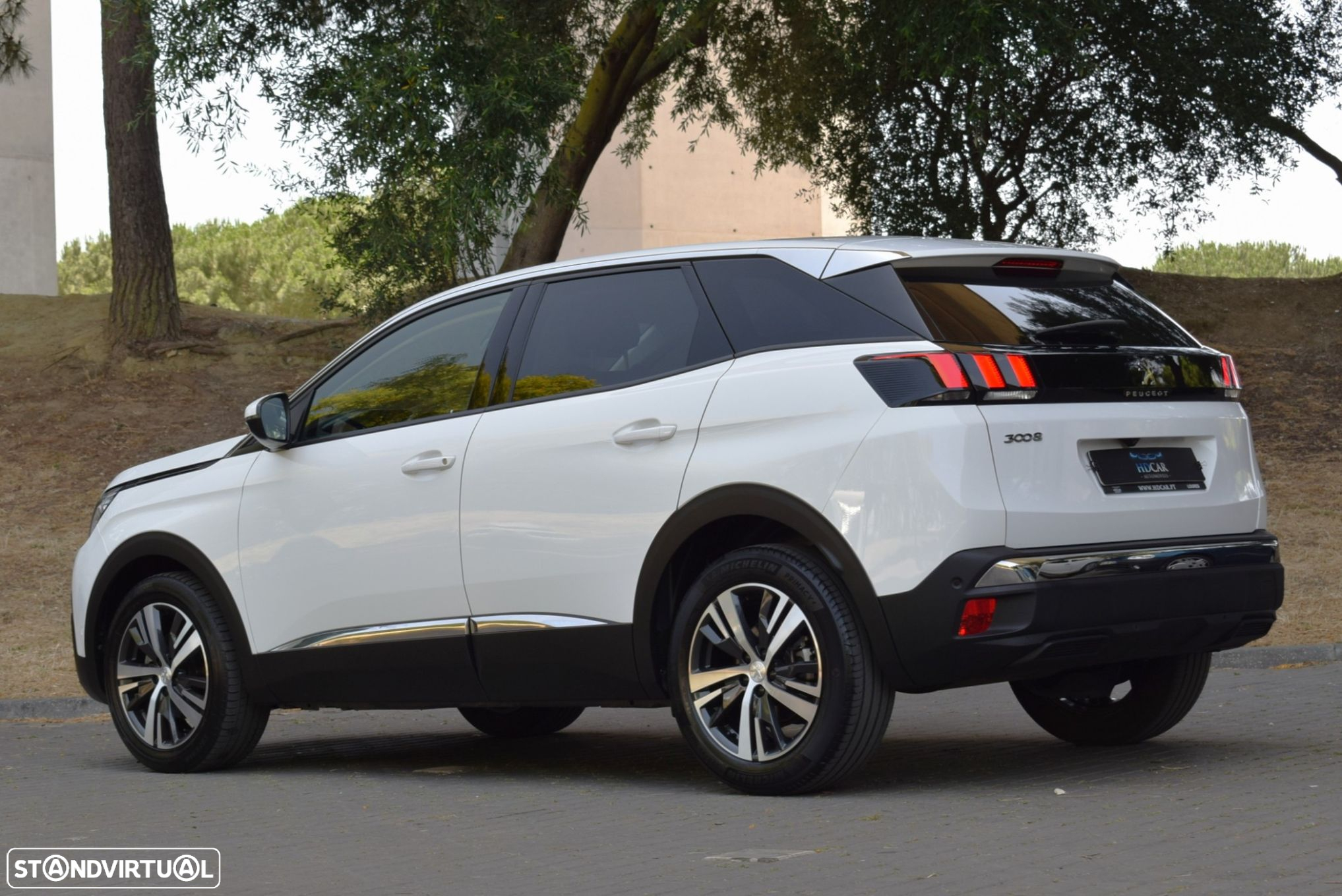 Peugeot 3008 1.2 PureTech Allure EAT8 - 2