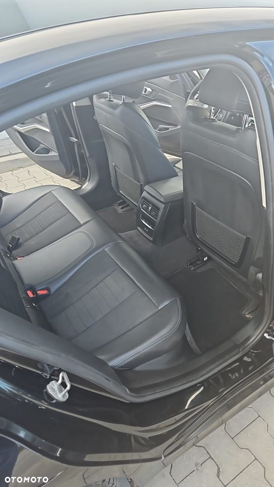 BMW Seria 3 318d - 12