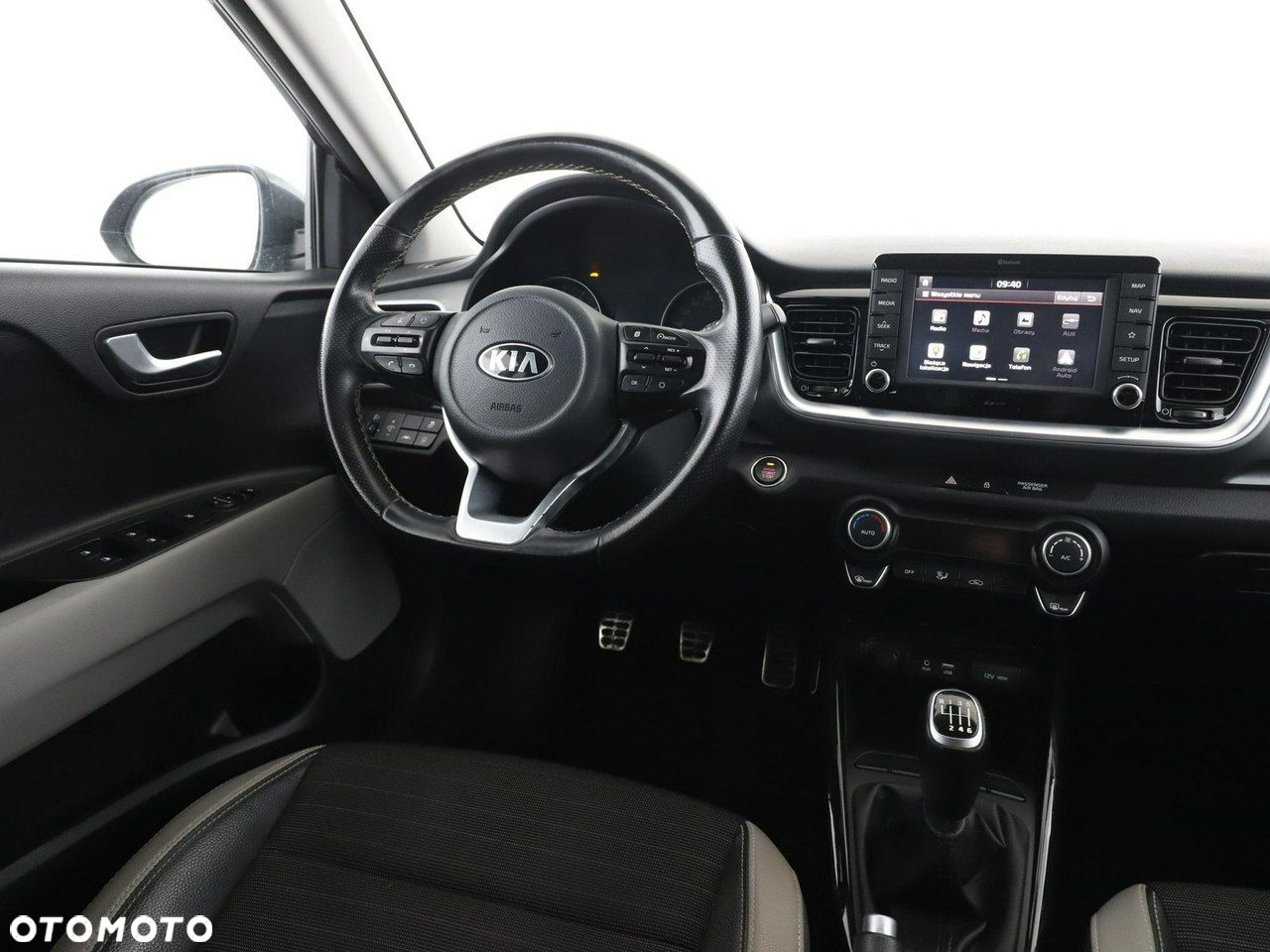 Kia Stonic - 16