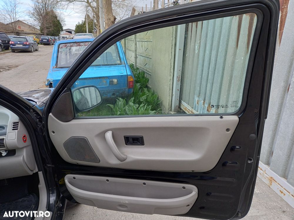 Dezmembrari  Land Rover FREELANDER 1  1998  > 2006 2.5 V6 4x4 Benzina - 38