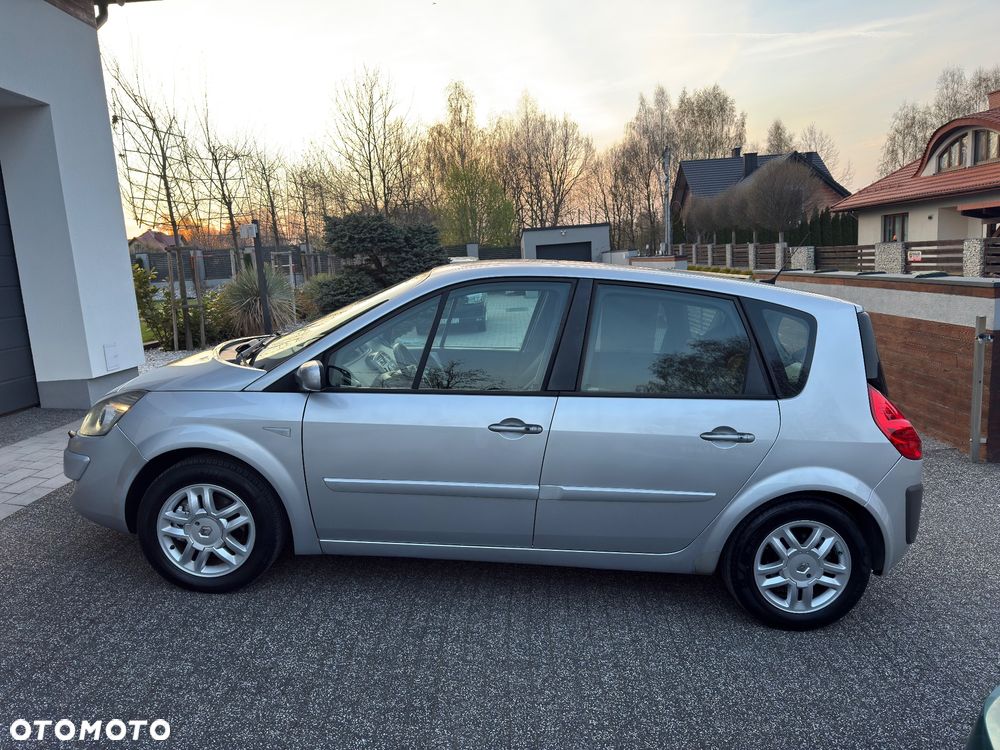 Renault Scenic 2.0 16V Privilege - 5