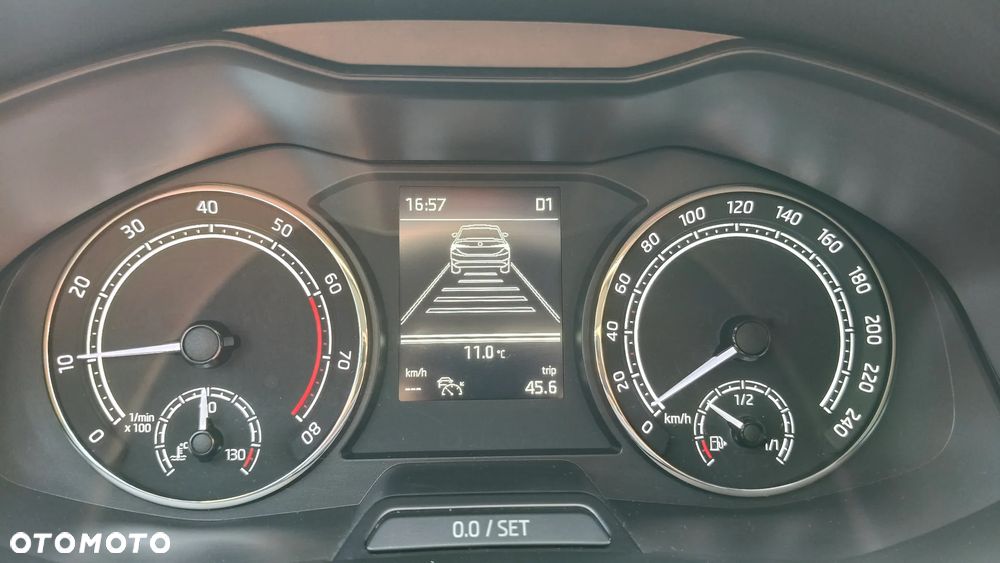 Skoda Scala ver-1-5-tsi-dsg-style - 10