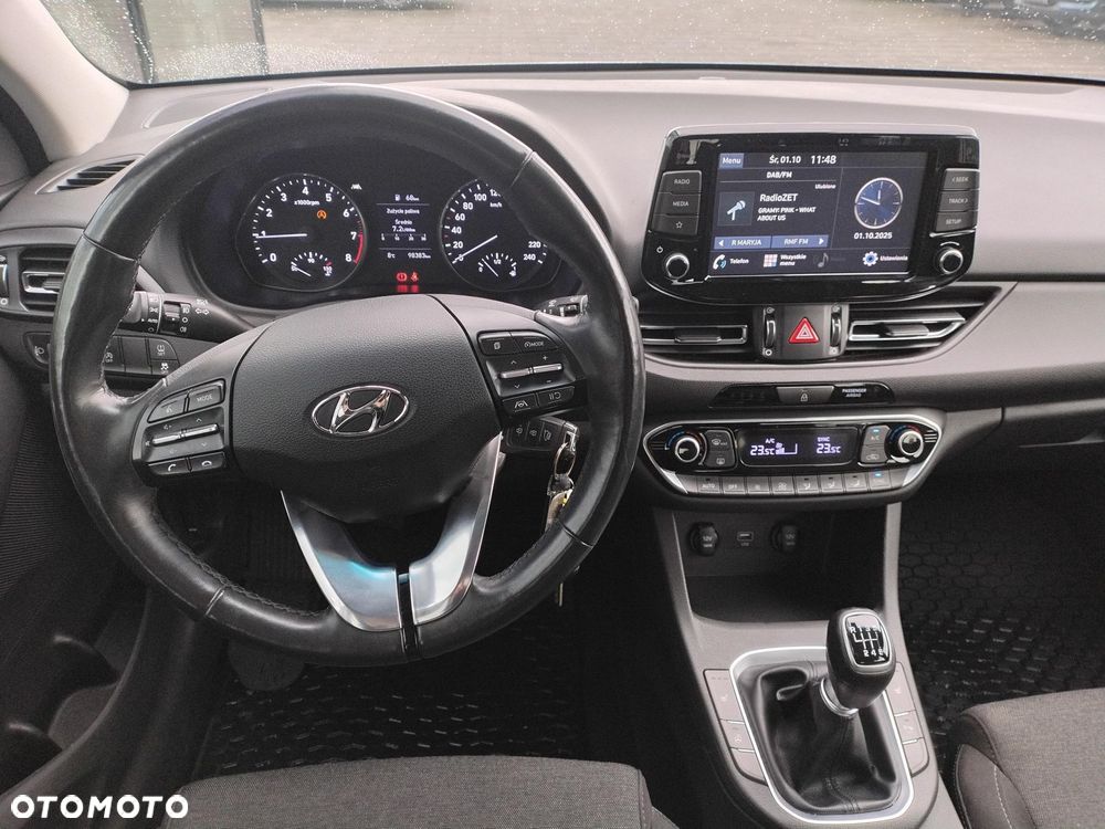Hyundai i30 1.5 DPI Smart - 13