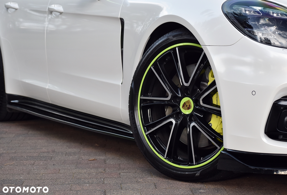 Porsche Panamera - 15