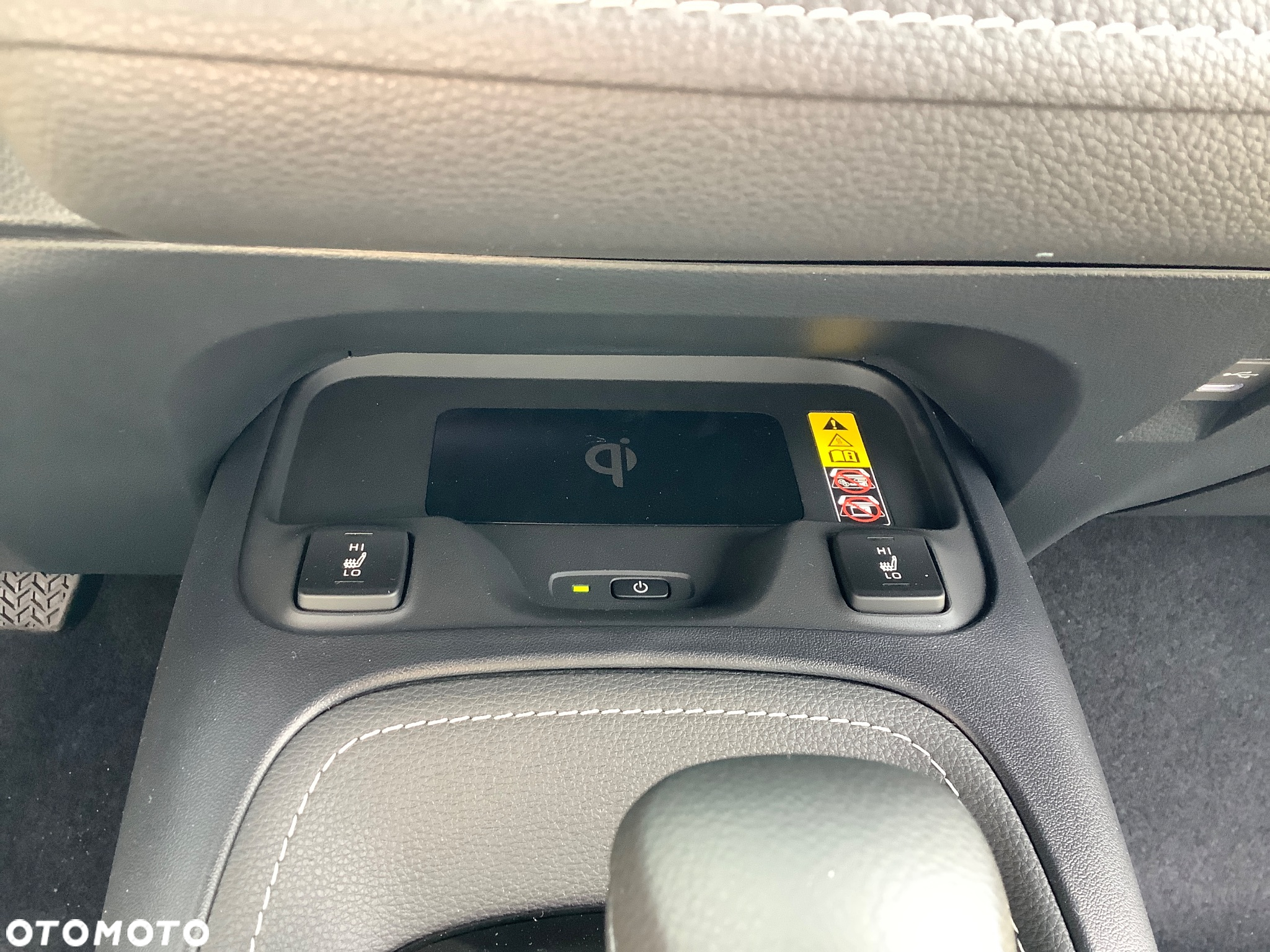 Toyota Corolla 1.8 Hybrid Style - 24