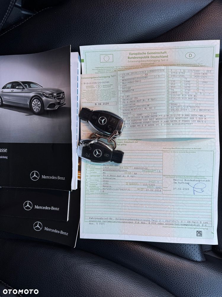 Mercedes-Benz Klasa C 180 7G-TRONIC AMG Line - 32