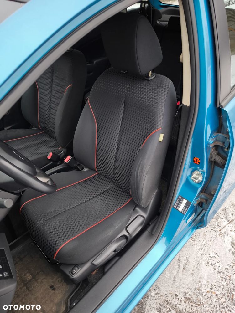 Mazda 2 1.3 Exclusive + - 15