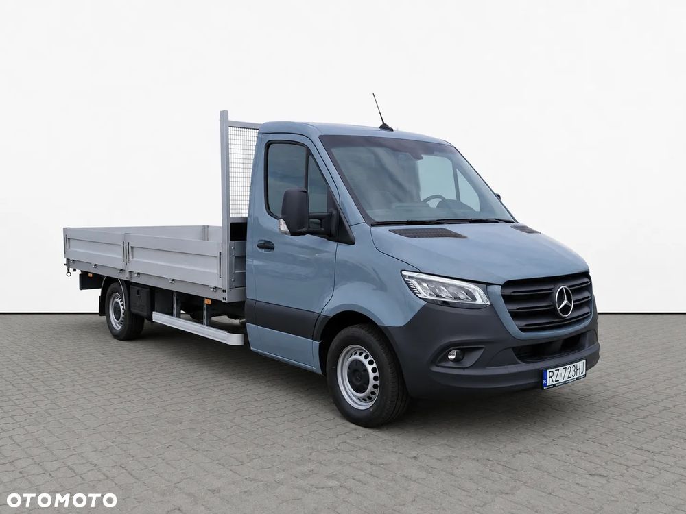 Mercedes-Benz Sprinter - 2