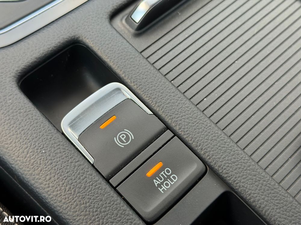 Volkswagen Passat 2.0 TDI DSG Comfortline - 17