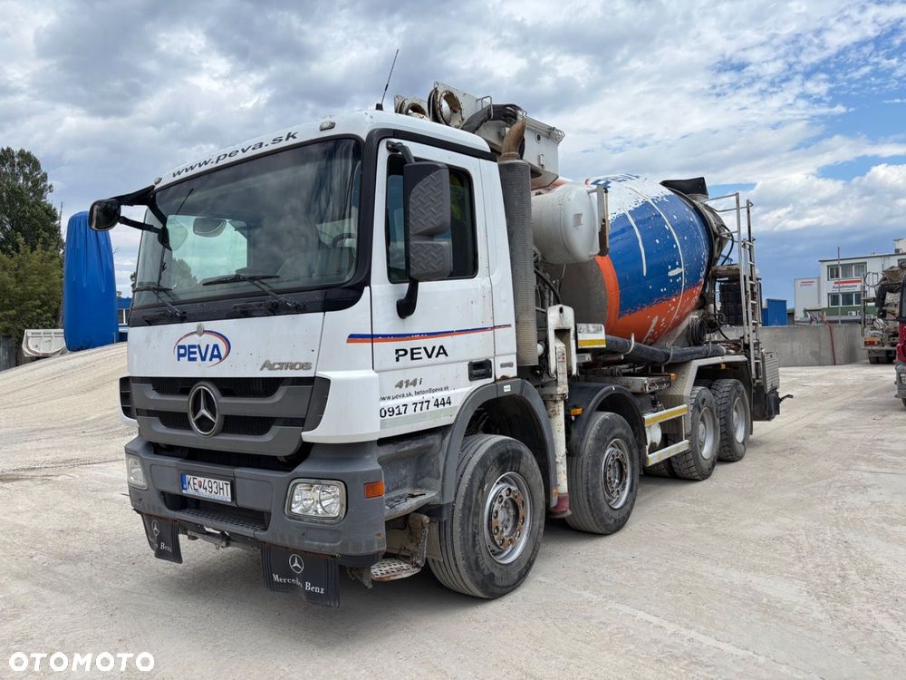 Versalift Actros 4141 8X4 + Putzmaister M24 - 1