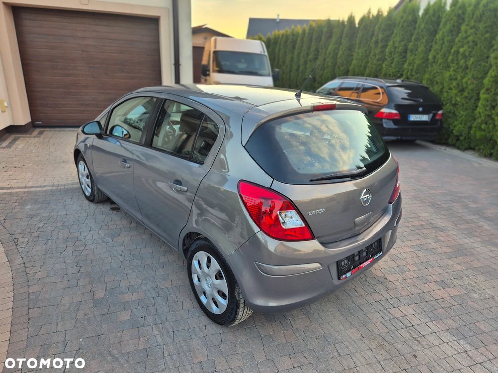 Opel Corsa 1.2 16V Essentia - 15