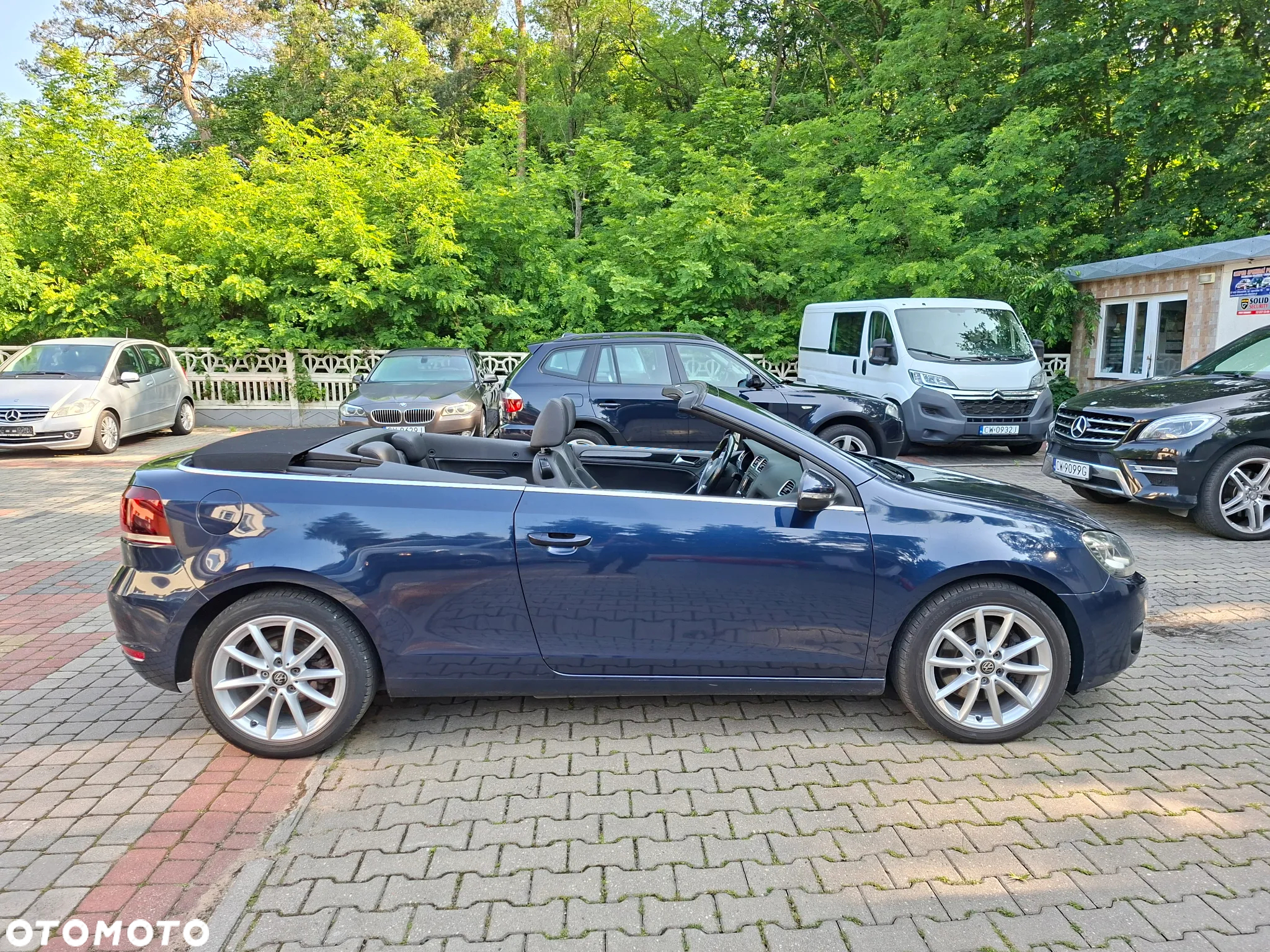 Volkswagen Golf Cabrio 2.0 TDI BlueMotion Technology - 24