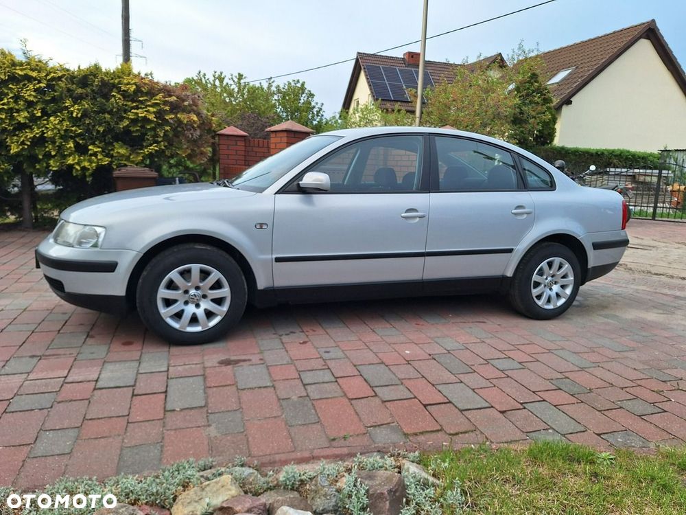 Volkswagen Passat - 2