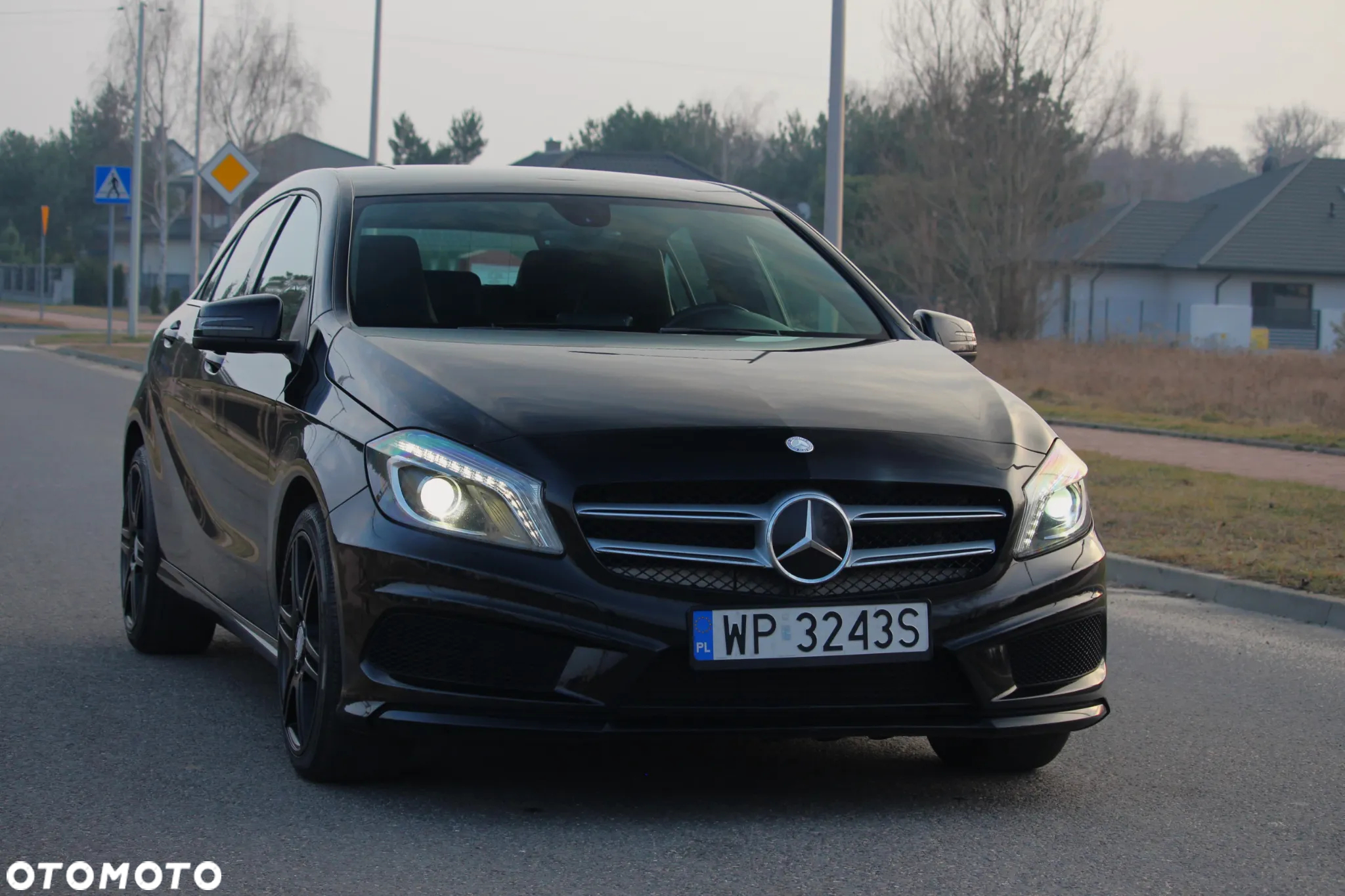Mercedes-Benz Klasa A 180 d 7G-DCT AMG Line - 2