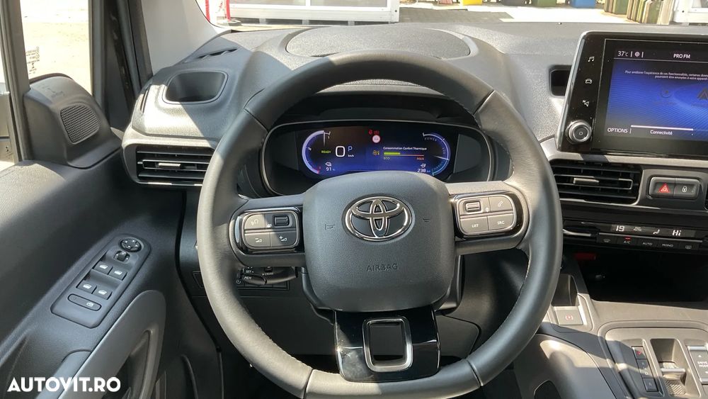 Toyota Proace 136 CP 50 kWh L2 6+1 Family+ - 14