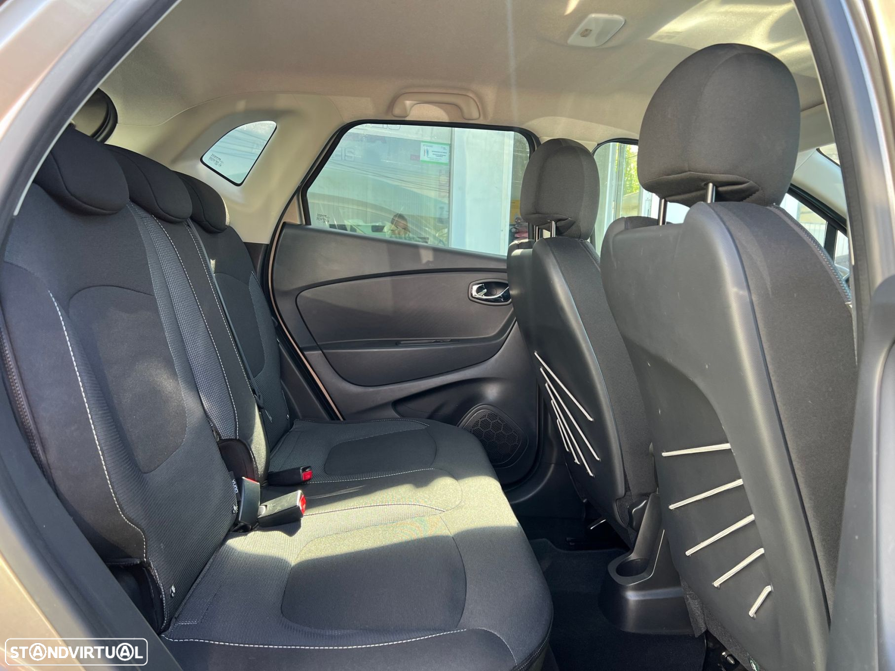 Renault Captur 1.5 dCi Exclusive - 8