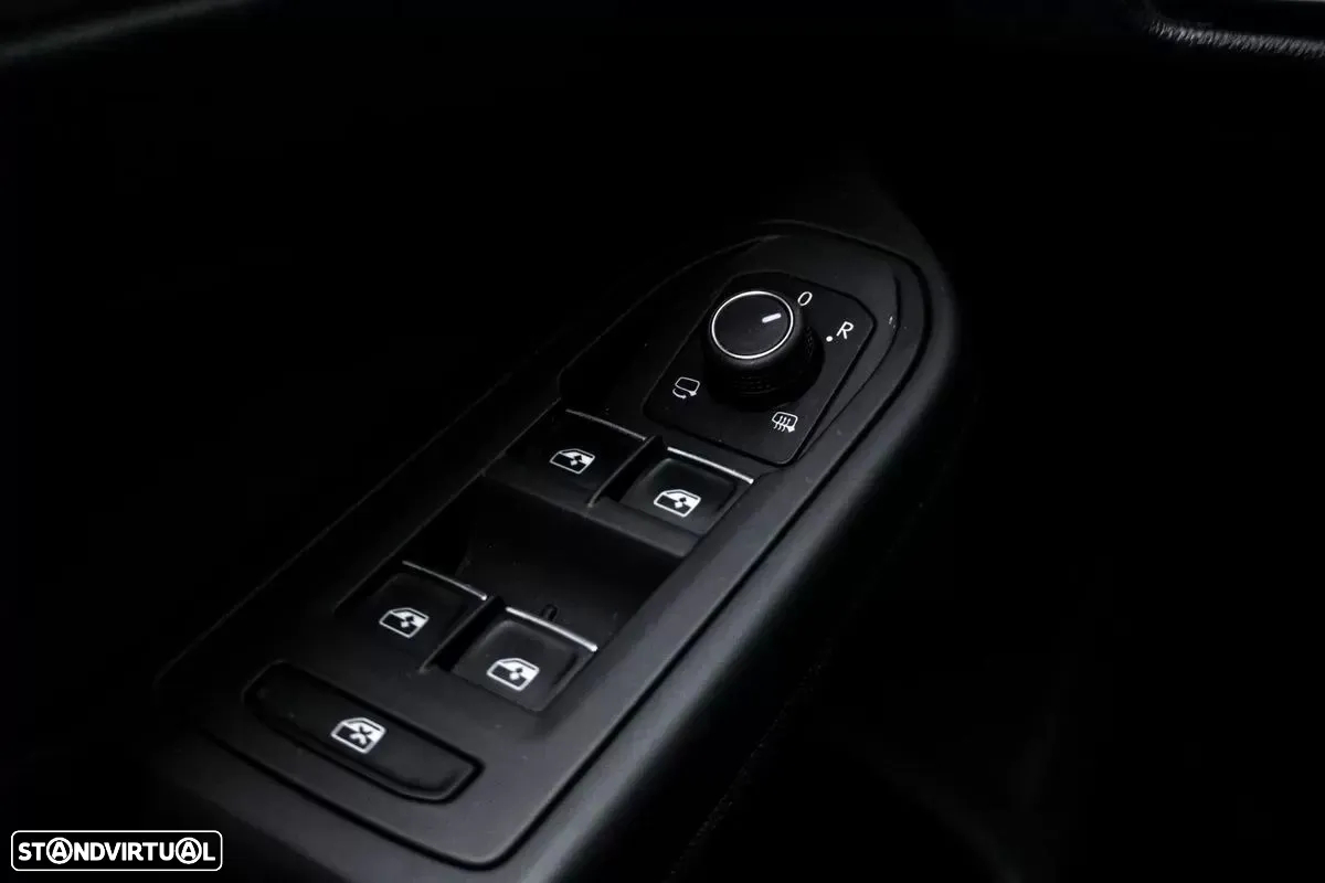 VW Golf Variant 2.0 TDi Conceptline - 21