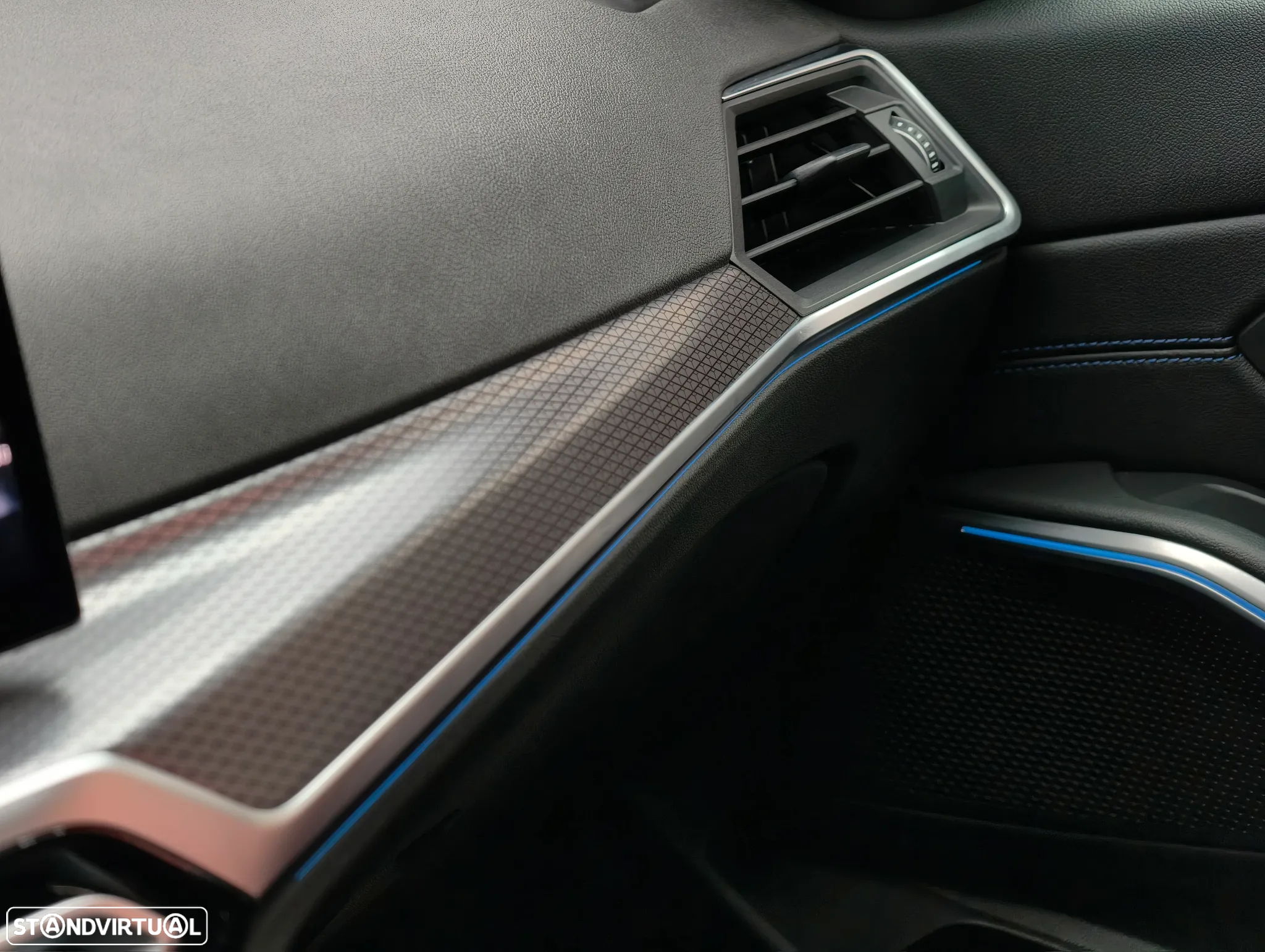BMW 320 d Pack Desportivo M Pro Auto - 38