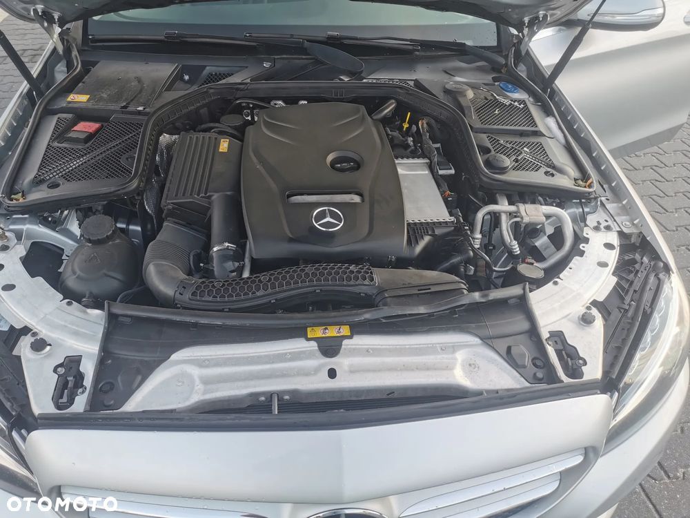 Mercedes-Benz Klasa C 300 7G-TRONIC Avantgarde - 17