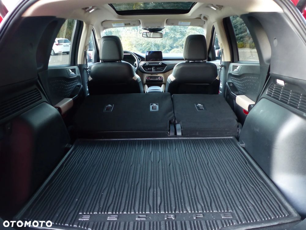 Ford Escape 2.0 EcoBoost AWD Titanium - 28