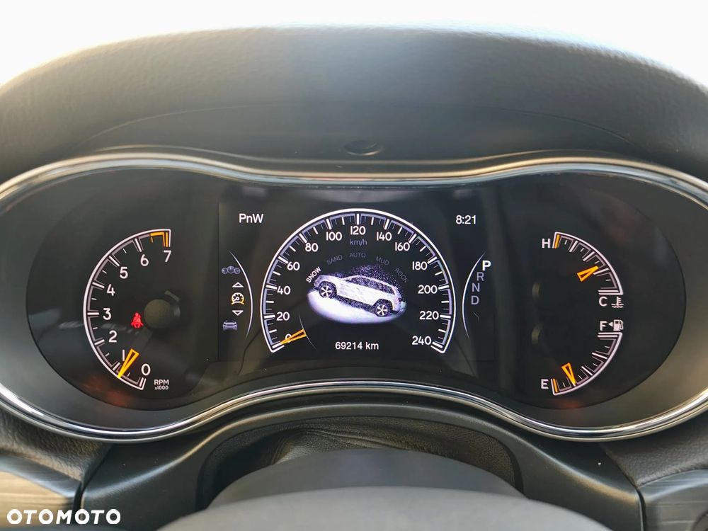 Jeep Grand Cherokee Limited - 23