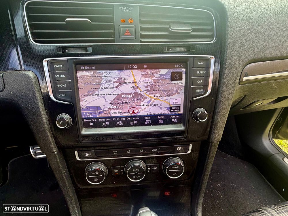 VW Golf 2.0 TDI GTD DSG - 41