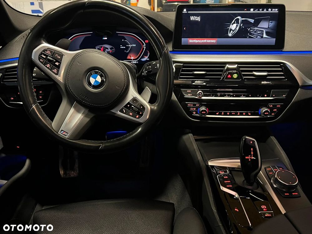 BMW Seria 5 530i mHEV - 7