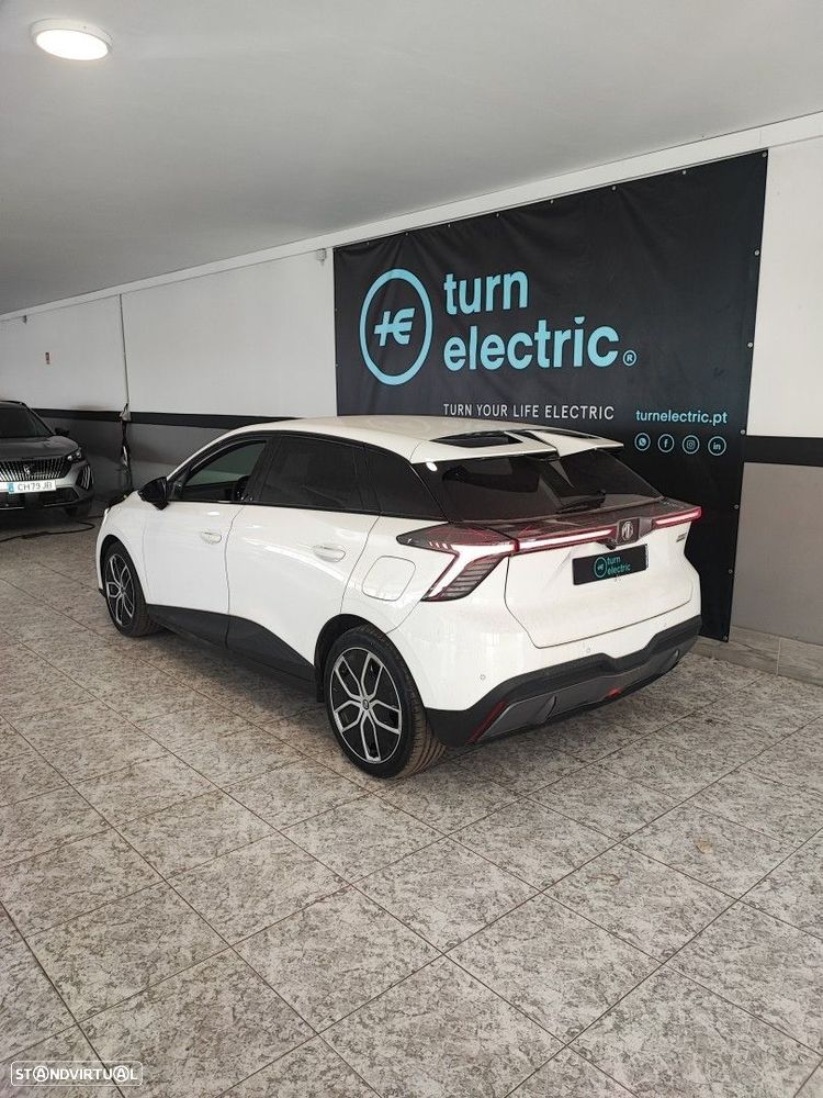 MG MG4 64 kWh Luxury - 4