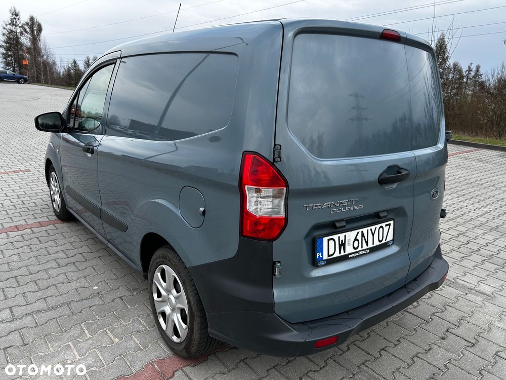 Ford Transit Courier - 4