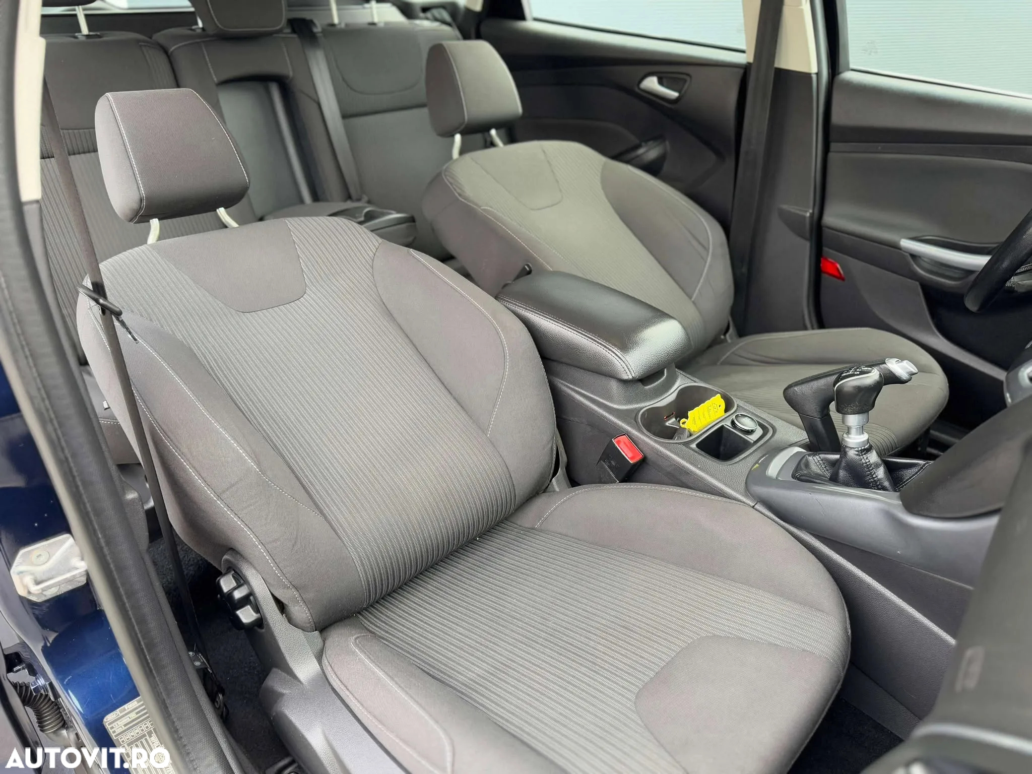 Ford Focus 1.6 TDCi ECOnetic 88g Start-Stopp-System Titanium - 8