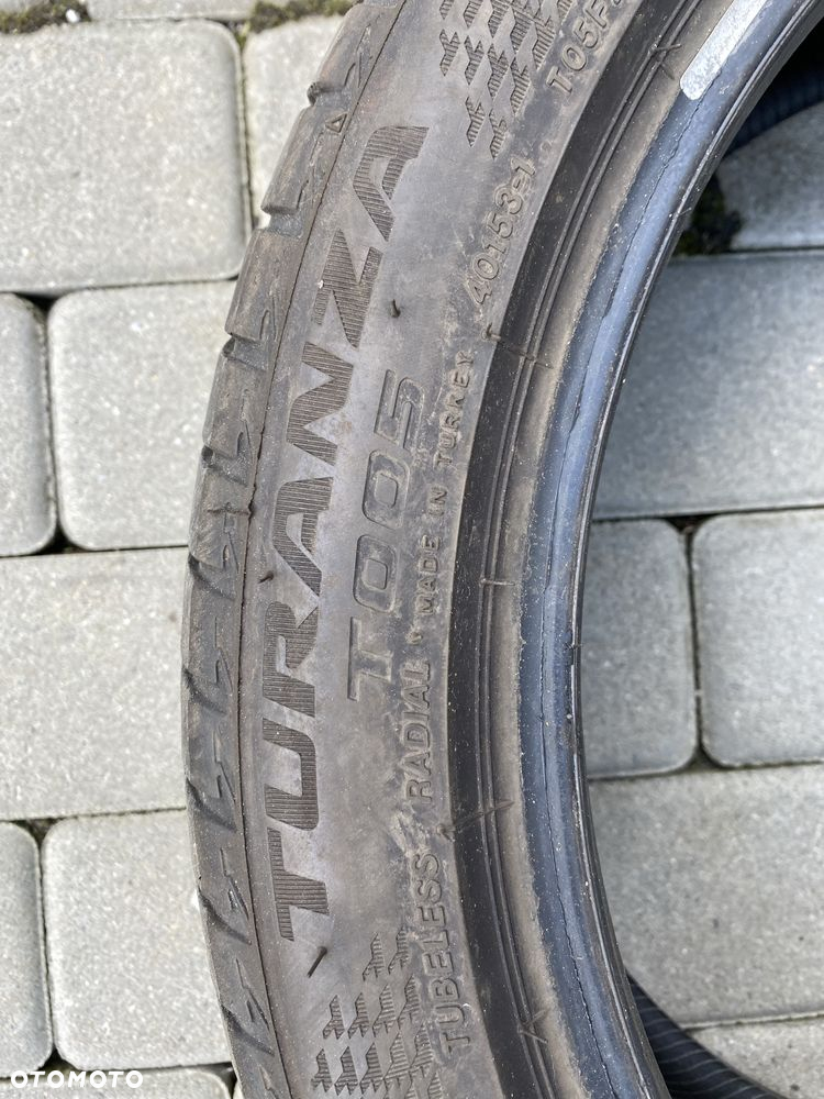 Opona letnia 225/45/19 Bridgestone Turanza z 2022 roku - 5