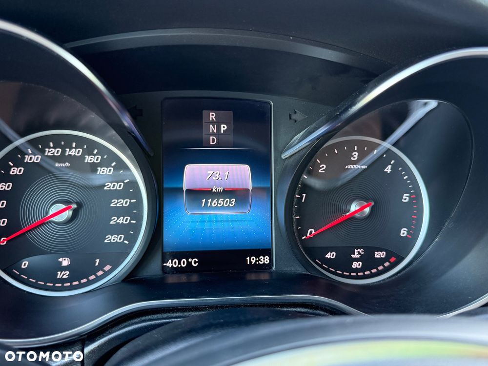 Mercedes-Benz Klasa V 250 d Exclusive 9G-Tronic (d³ugi) - 28