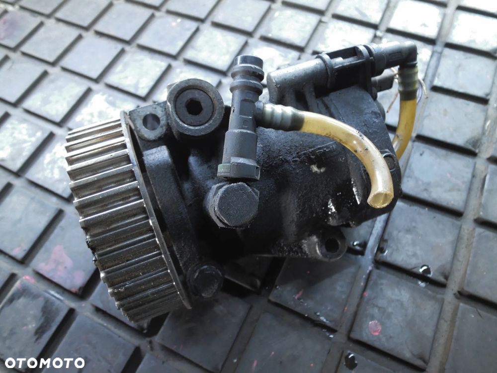 POMPA WTRYSKOWA RENAULT KANGOO 8200057225 1.5 DCI POSIADAM 3 SZT - 4