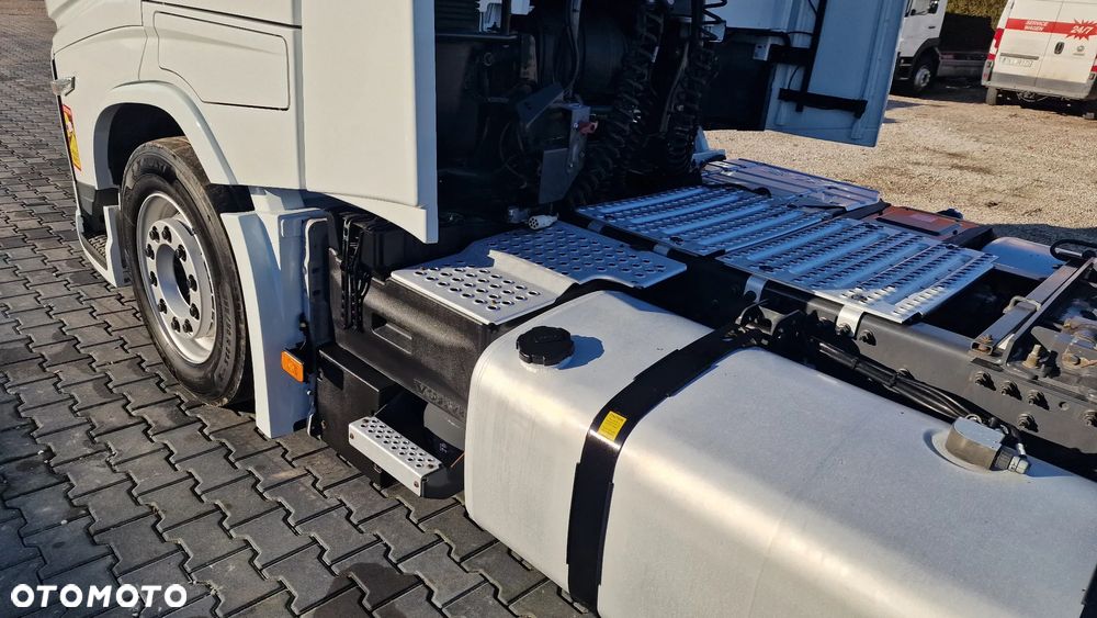 Volvo FH 500 Mega /Low Deck /Klima P. / Regulowane siodło standard - 8