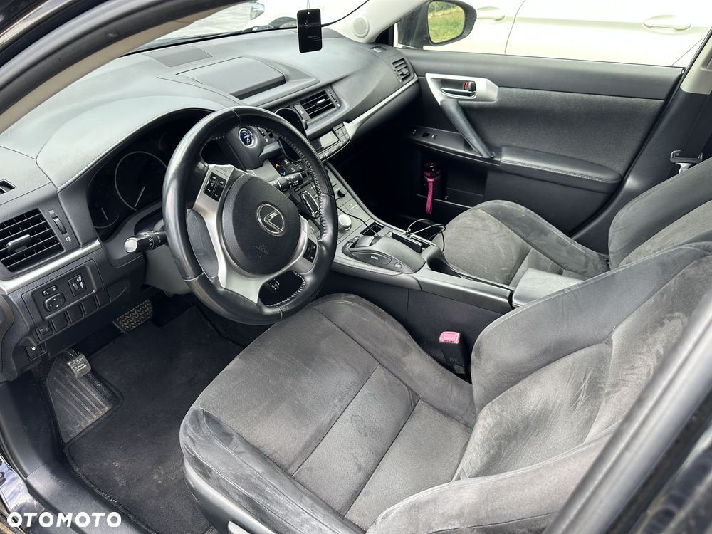 Lexus CT - 13