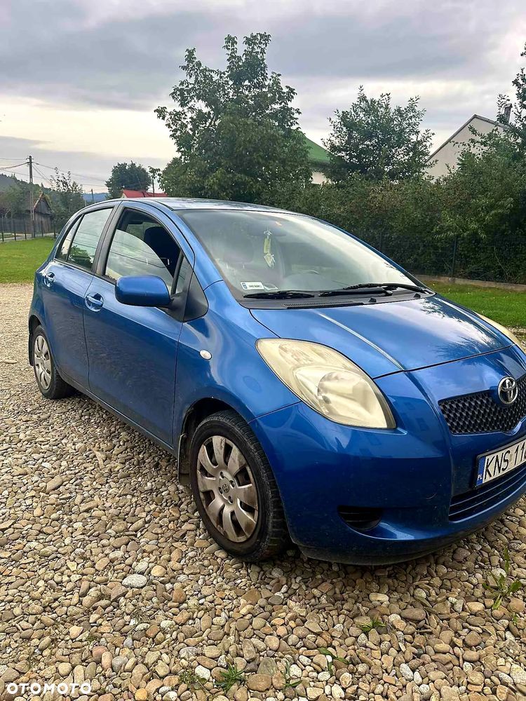 Toyota Yaris - 1