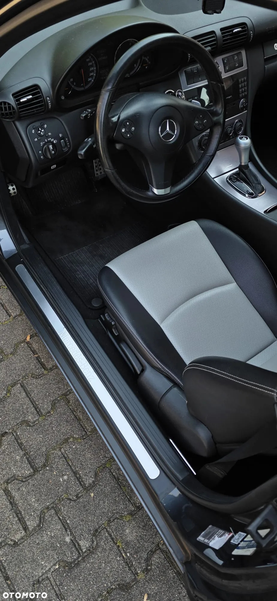 Mercedes-Benz Klasa C 200 CDI Sportcoupe Automatik - 9