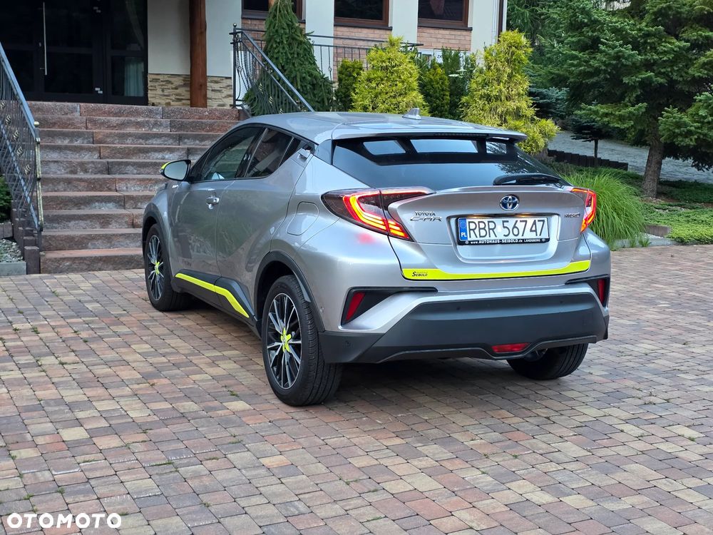Toyota C-HR 1.8 Hybrid Neon Lime powered by JBL - 4