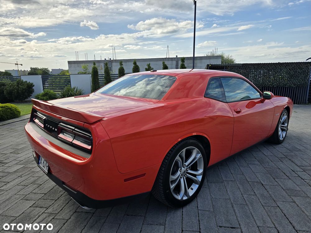 Dodge Challenger - 9