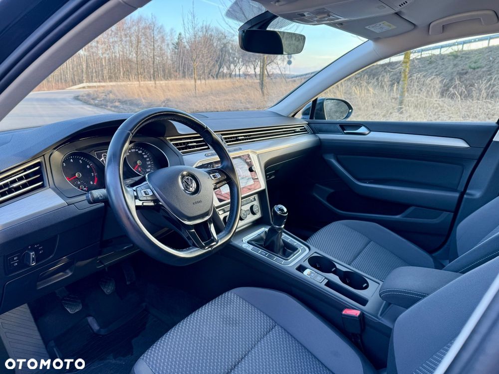 Volkswagen Passat - 6