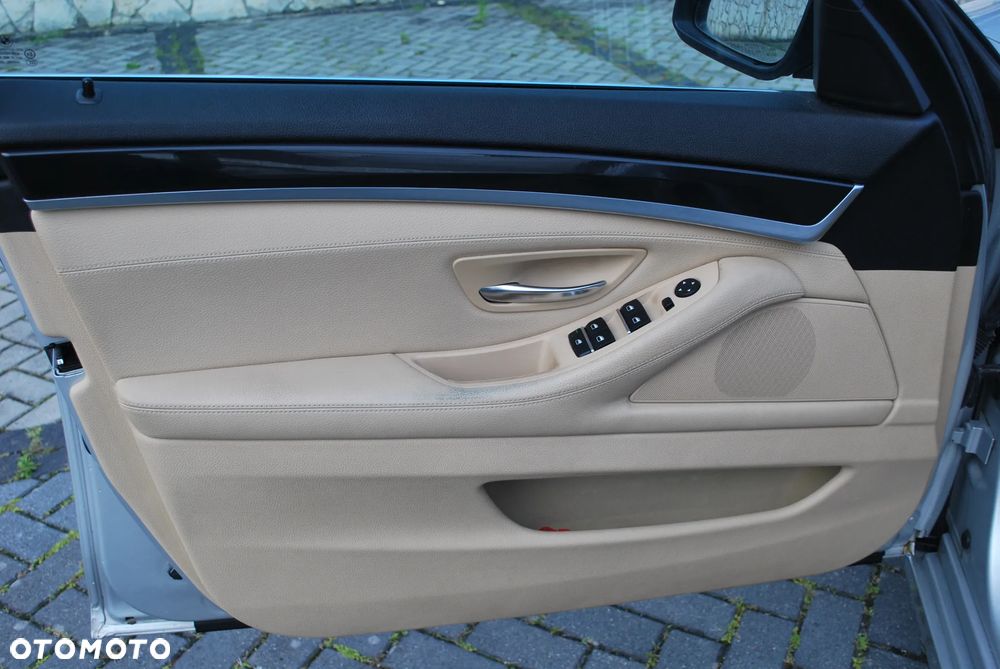 BMW Seria 5 - 21