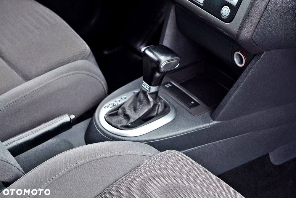 Volkswagen Touran 2.0 TDI Highline DSG - 6