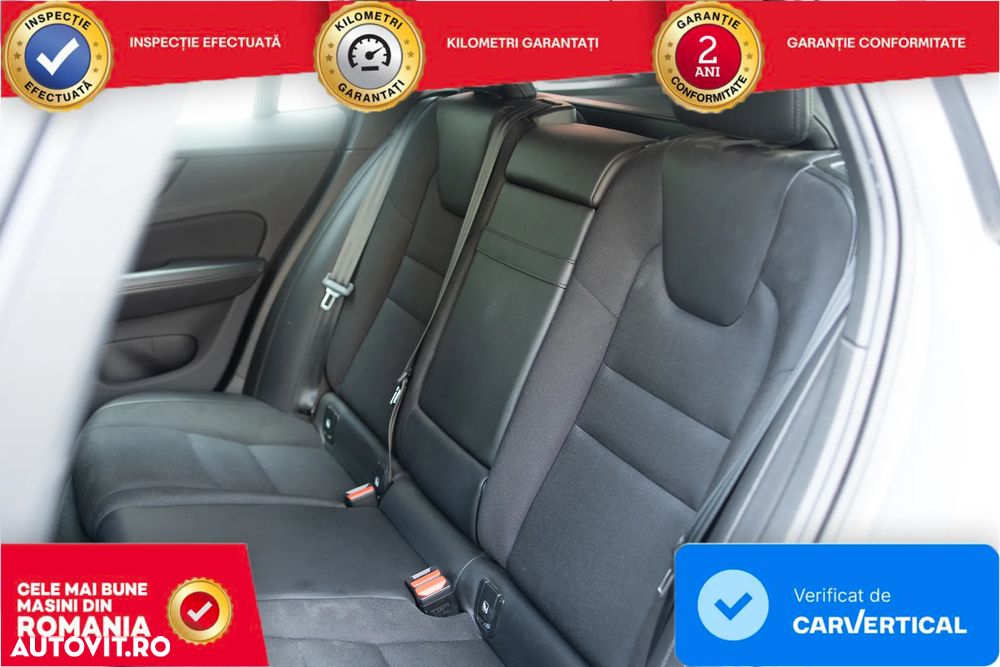 Volvo V60 D4 AWD Geartronic Momentum Pro - 24