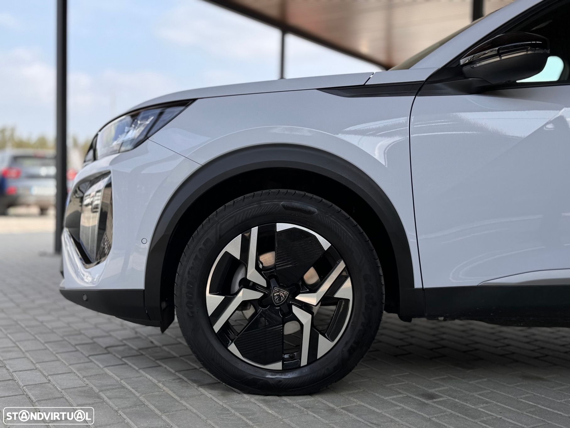 Peugeot 2008 1.2 PureTech Allure - 10