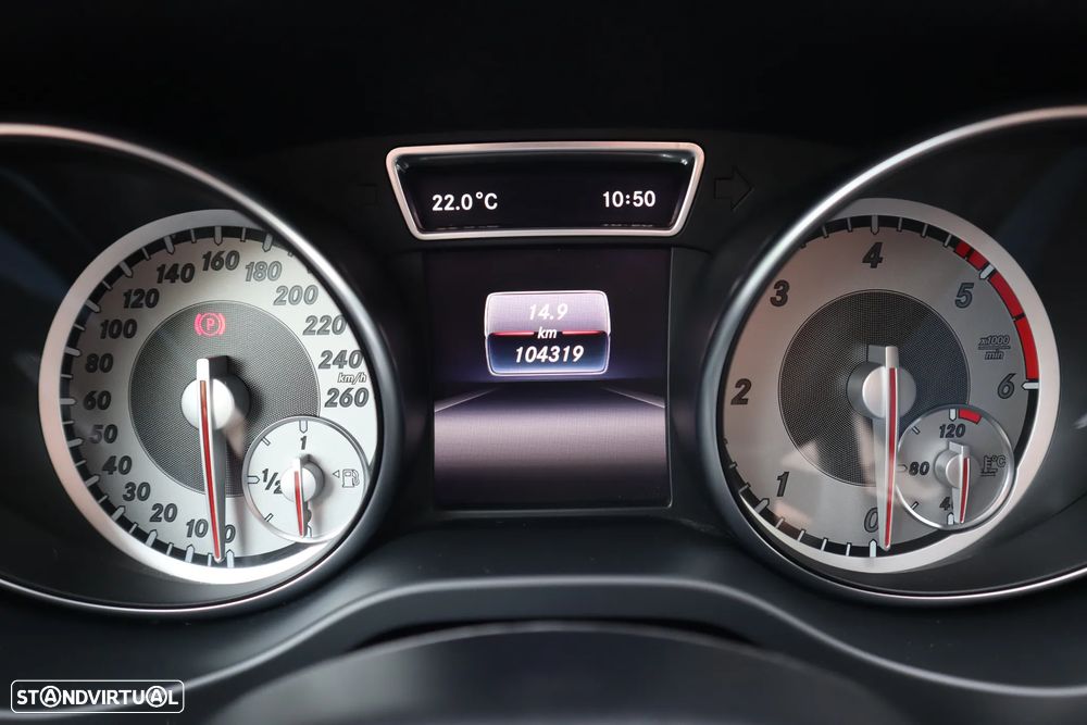 Mercedes-Benz GLA 180 d Urban - 27