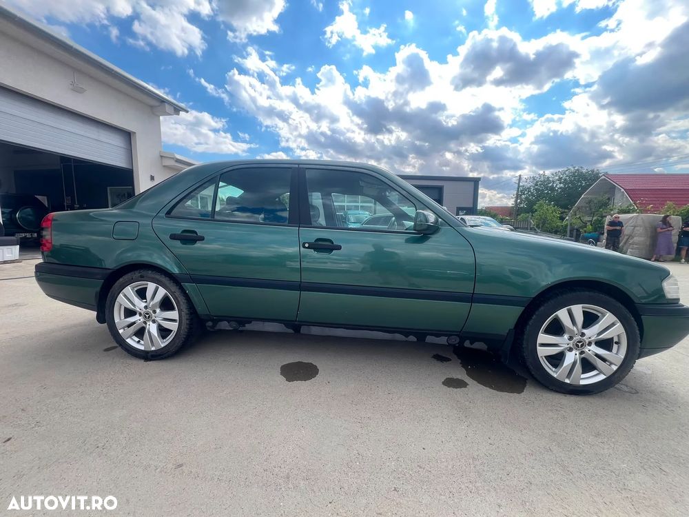 Mercedes-Benz C ver-200-d - 2