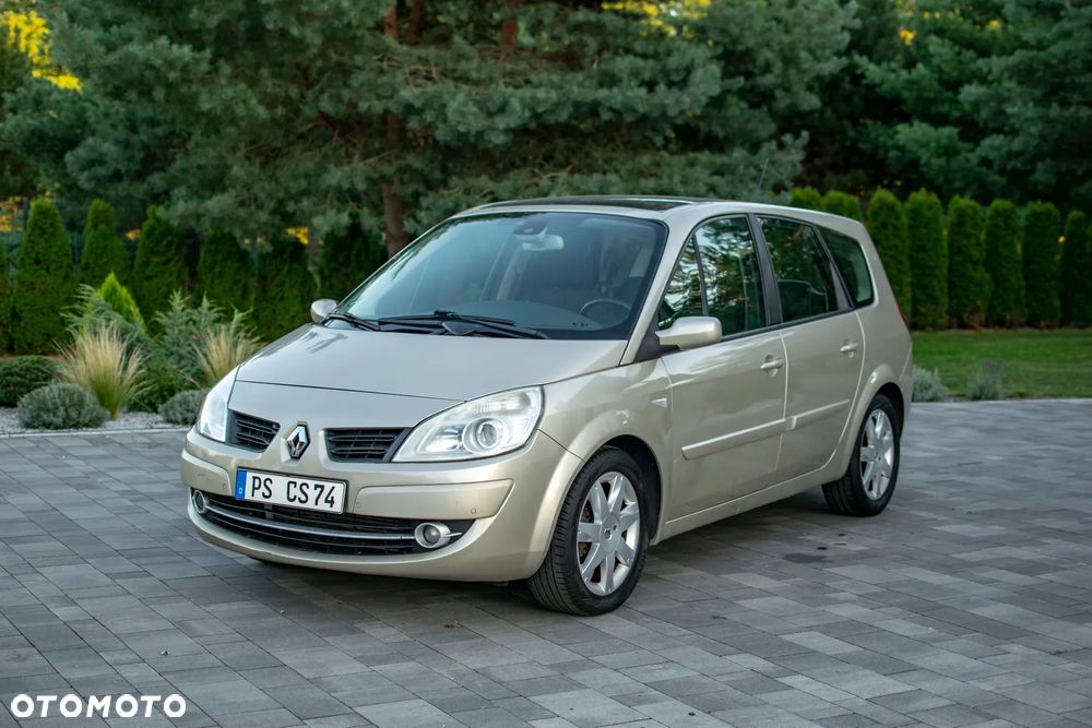 Renault Grand Scenic - 10