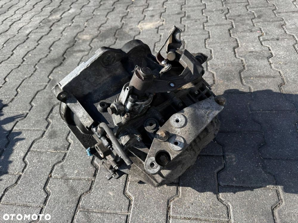 SKRZYNIA BIEGÓW 1.3 CDTI M20 OPEL MERIVA 2008 - 1