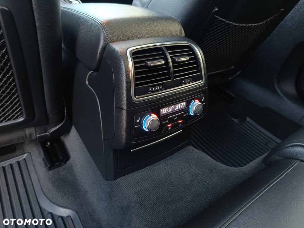 Audi A6 Avant 3.0 TDI DPF quattro S tronic - 25